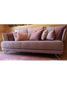 fama pacific rose